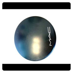 Used medium dark mineralized powder